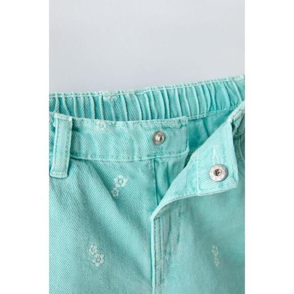 EMBROIDERED FLORAL TWILL SHORTS - Picture 2 of 3